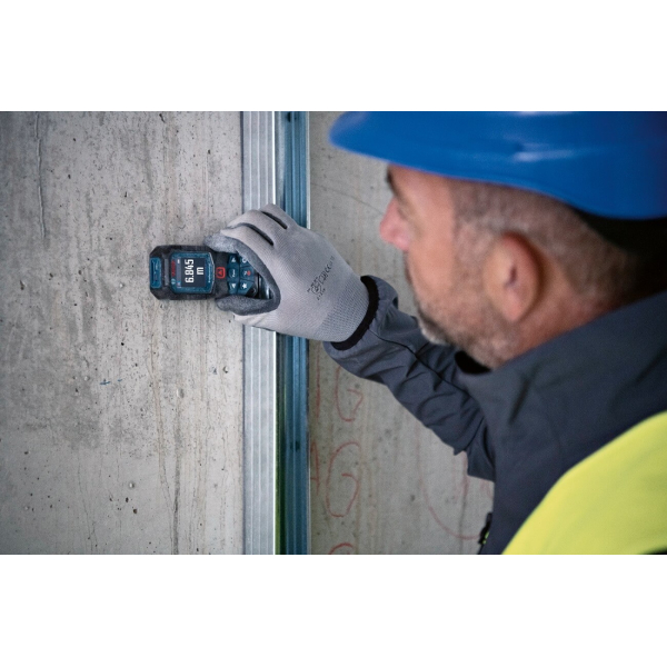 Лазерный дальномер Bosch Professional GLM 50-22 с чехлом