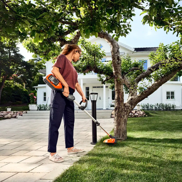 Акумуляторний тример Husqvarna 215iL акб 36 V 4.0 Ah BLi20  та з/п 40-C80