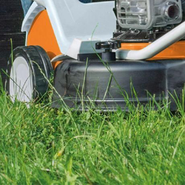Газонокосилка бензиновая самоходная STIHL RМ 3.1 RT