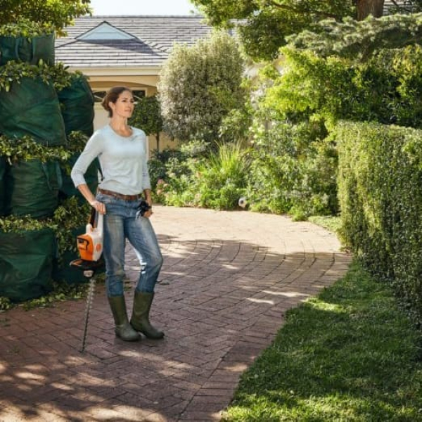 Кущоріз акумуляторний STIHL HSA 50.1, акб 36 В, 2 Ah