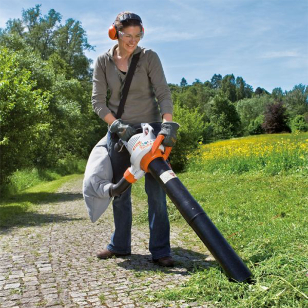 Садовий пилосос-повітродувка електрична STIHL SHE 81