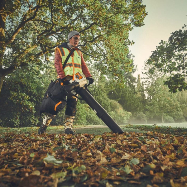 Акумуляторний садовий пилосос STIHL SHA 140, без акб і з/п