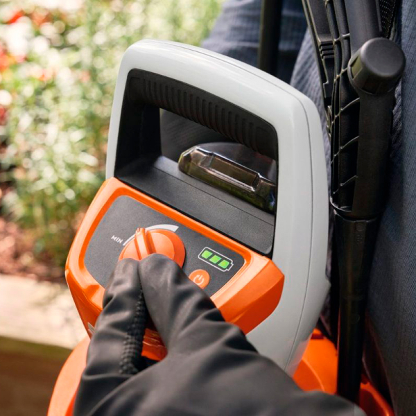 Акумуляторний нагнітальний насос STIHL PKA 30, без акб